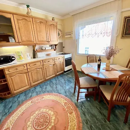Apartment Zalar *